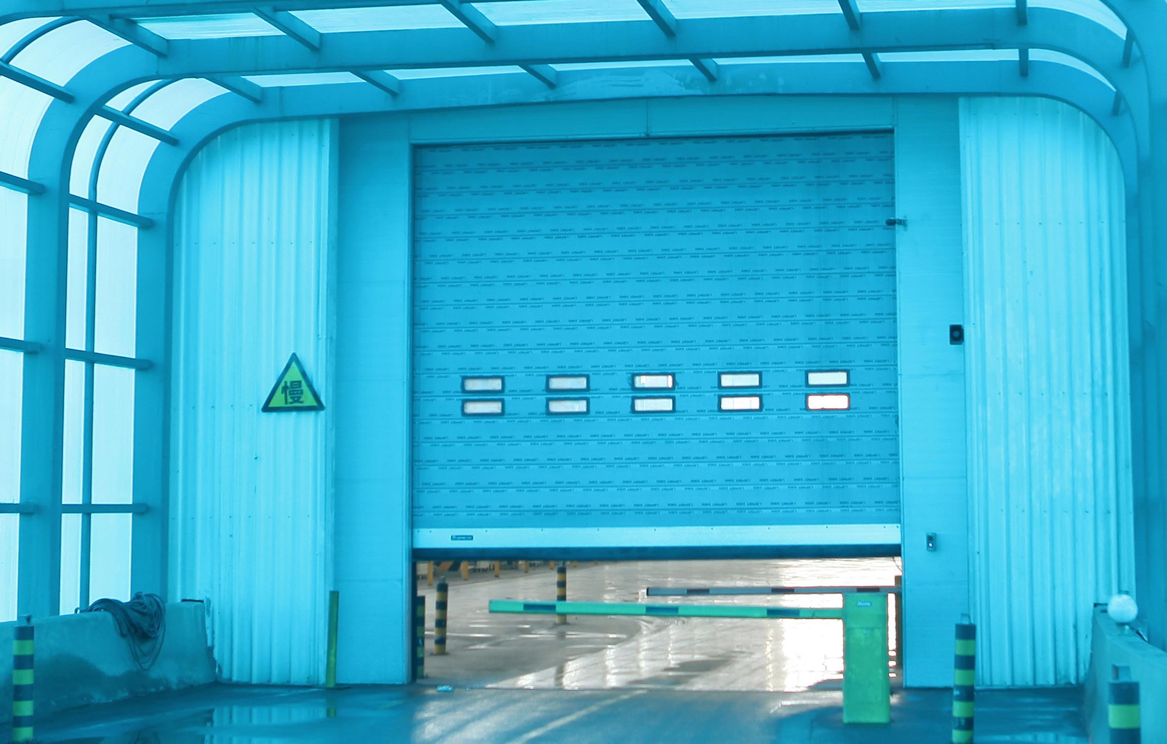 大連泰達環(huán)保硬質(zhì)快速門