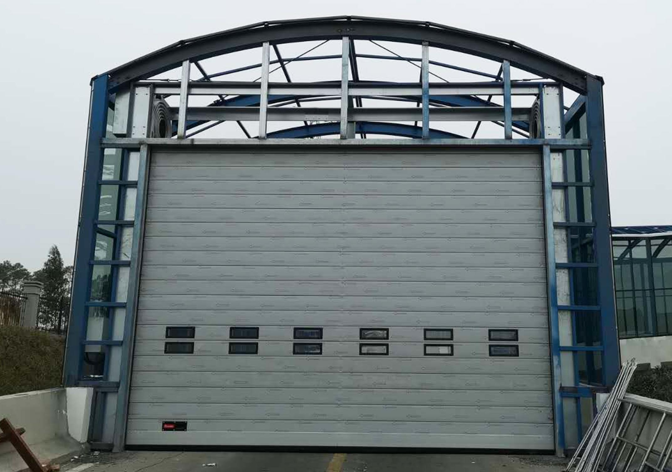 廣西綠色動力硬質(zhì)快速門