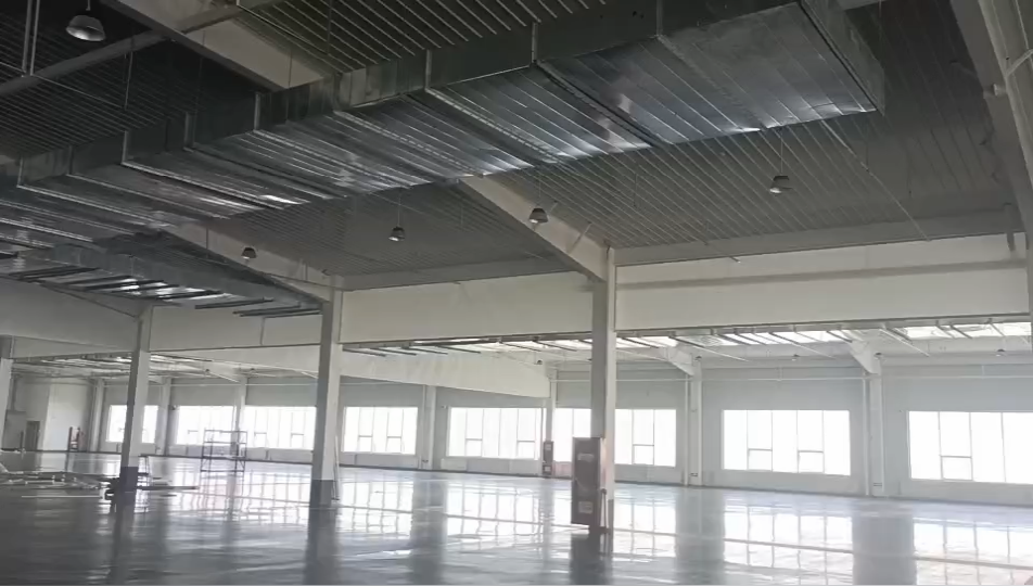 工業(yè)廠(chǎng)房異型柔性擋煙垂壁安裝效