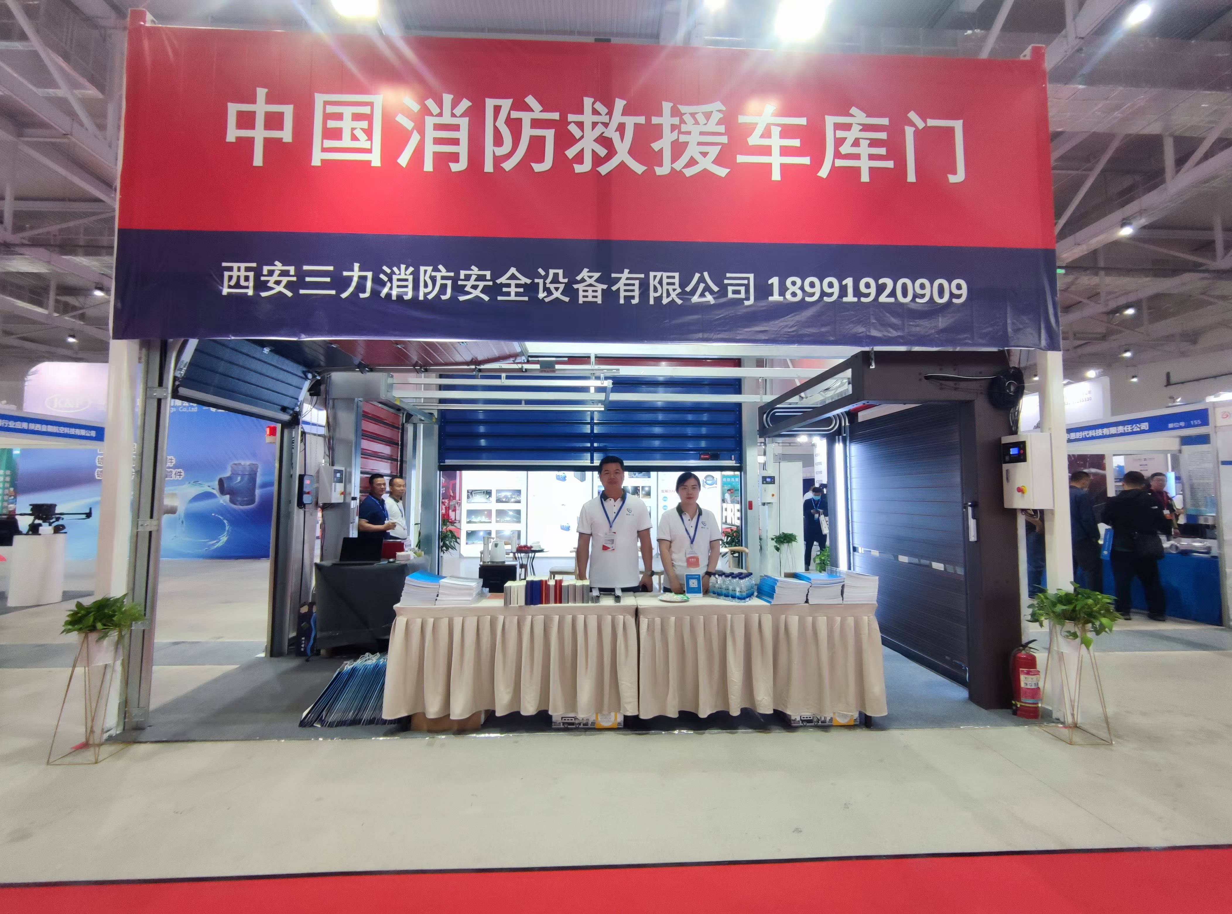 消防車(chē)庫(kù)門(mén)之爭(zhēng)：渦輪硬快VS滑升門(mén)